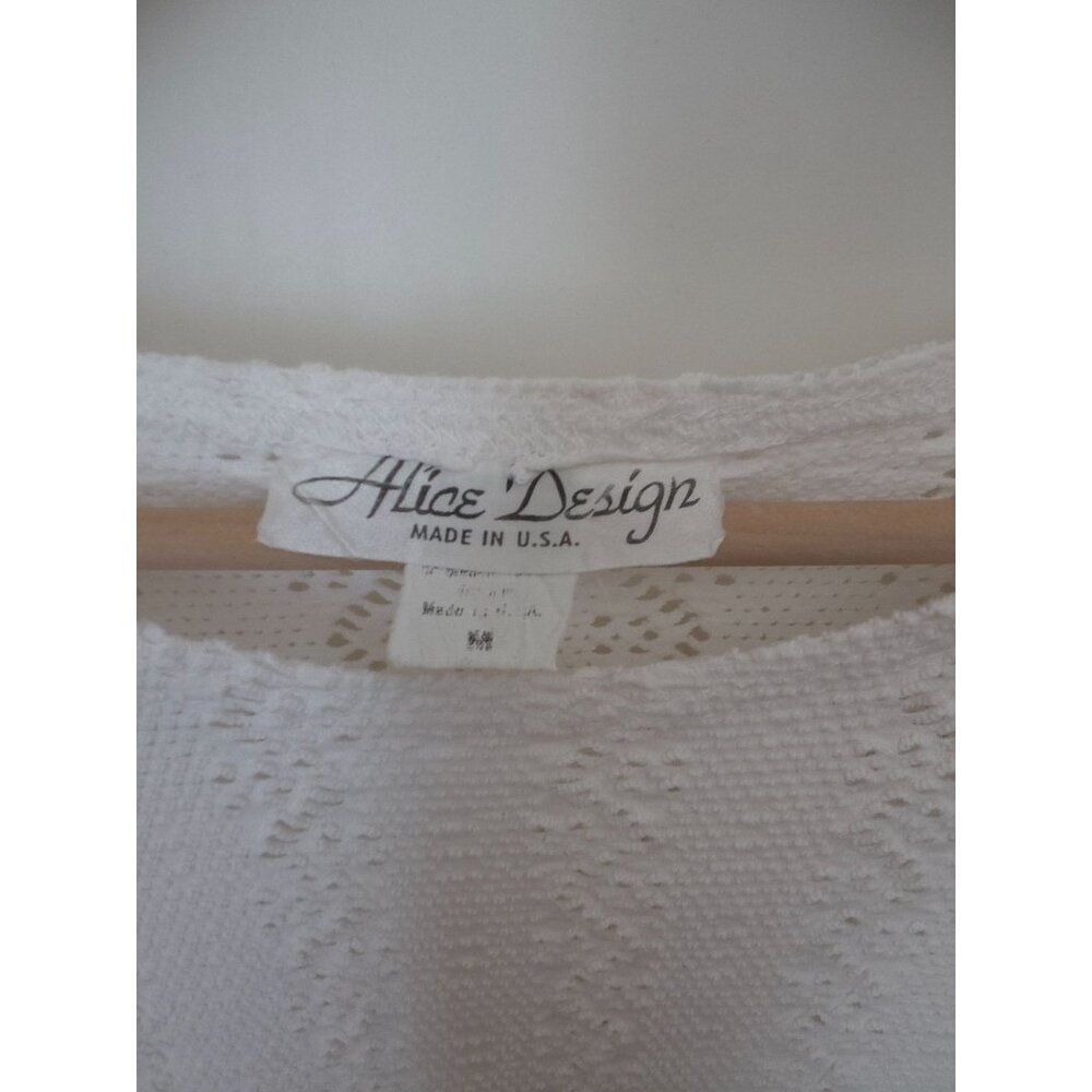 Vintage ALICE DESIGN White Lace Knit Short Sleeve Top Size M - Made In USA - Picture 4 of 5